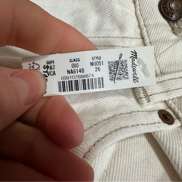 Madewell The Dean Easy Straight Jean - Picture 7 of 7